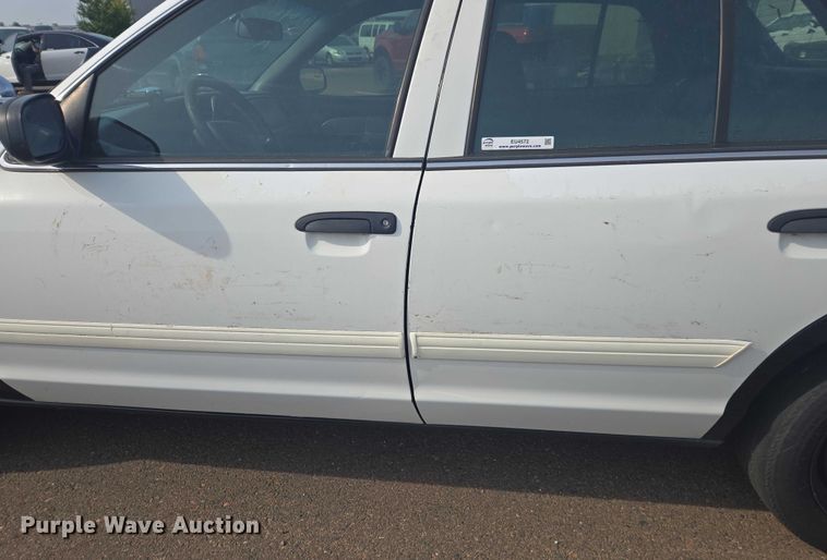 image for item EU4572 2010 Ford Crown Victoria 