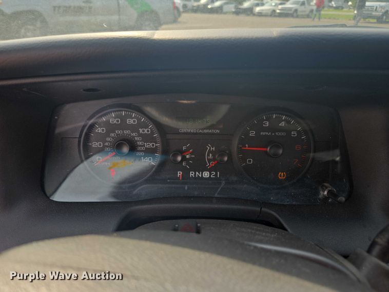 image for item EU4572 2010 Ford Crown Victoria 