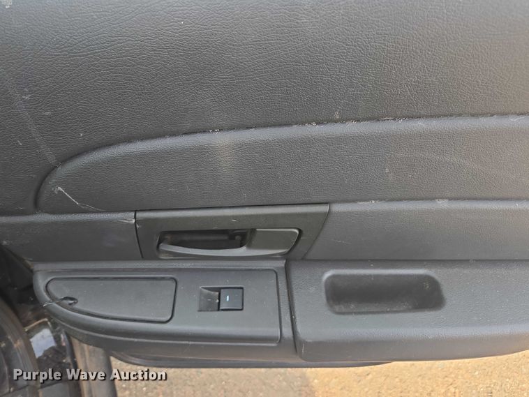 image for item EU4572 2010 Ford Crown Victoria 