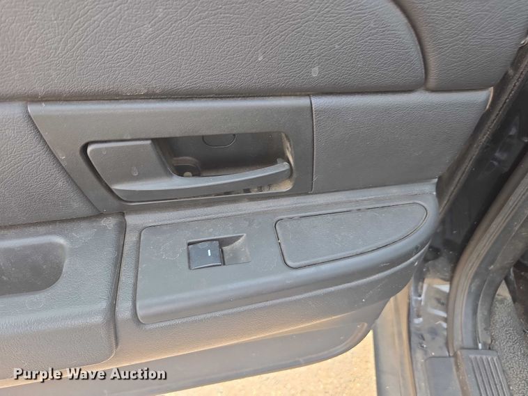 image for item EU4572 2010 Ford Crown Victoria 