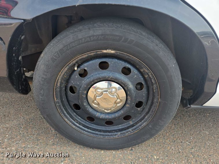 image for item EU4572 2010 Ford Crown Victoria 