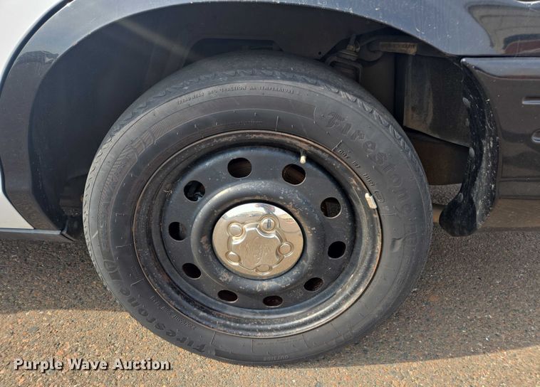 image for item EU4572 2010 Ford Crown Victoria 