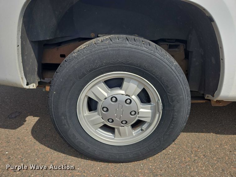 image for item EU4573 2008 Chevrolet Colorado pickup truck