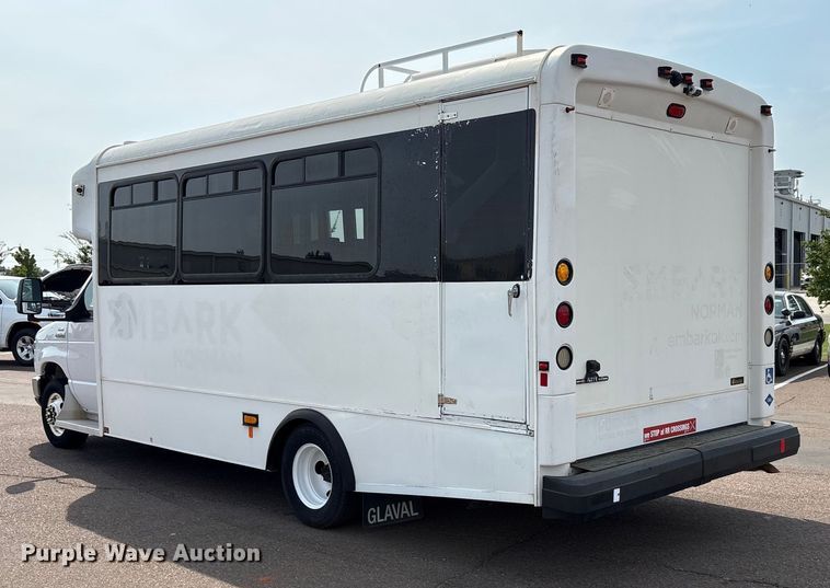 image for item EU4576 2014 Ford E450 Super duty shuttle bus