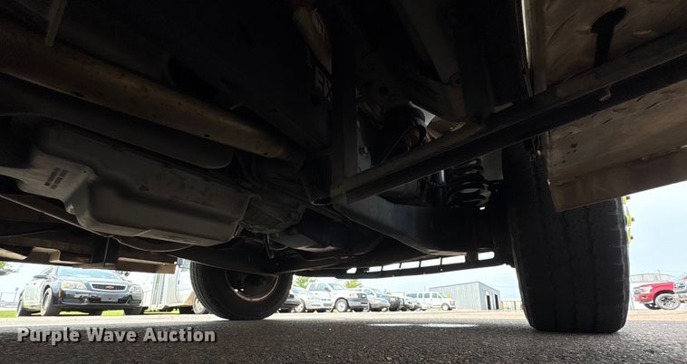 image for item EU4576 2014 Ford E450 Super duty shuttle bus