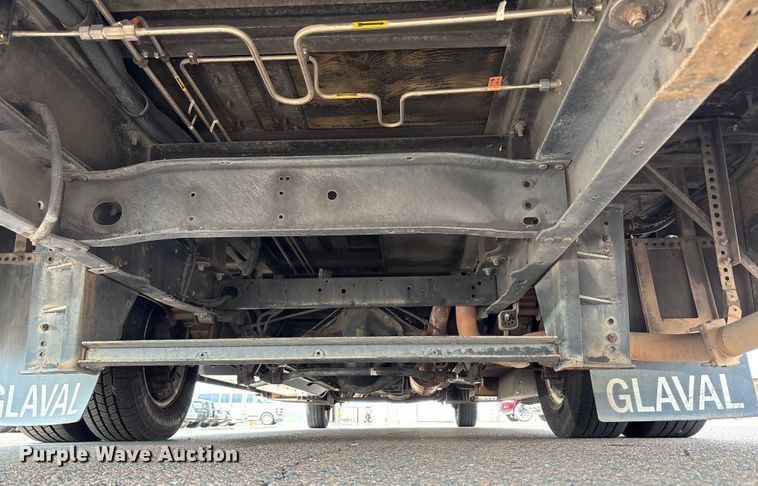 image for item EU4576 2014 Ford E450 Super duty shuttle bus