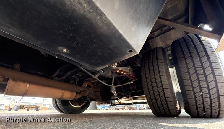 image for item EU4576 2014 Ford E450 Super duty shuttle bus