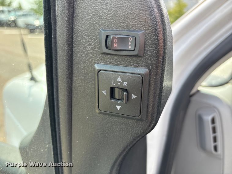 image for item EU4576 2014 Ford E450 Super duty shuttle bus