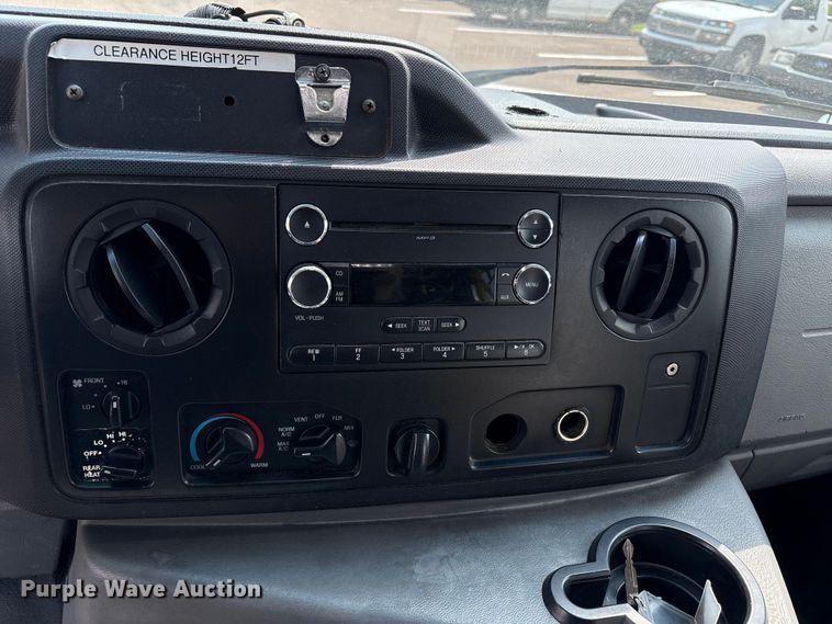 image for item EU4576 2014 Ford E450 Super duty shuttle bus