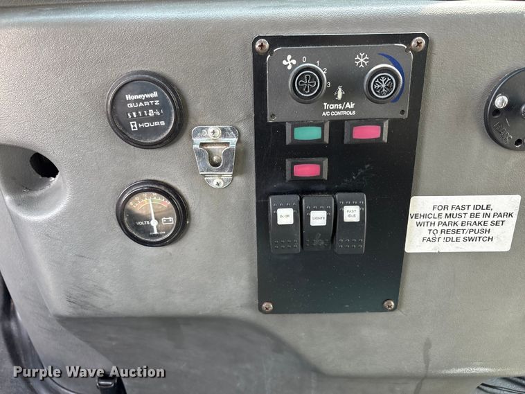 image for item EU4576 2014 Ford E450 Super duty shuttle bus