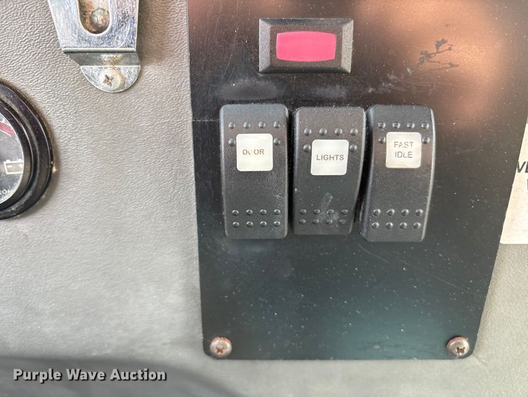 image for item EU4576 2014 Ford E450 Super duty shuttle bus