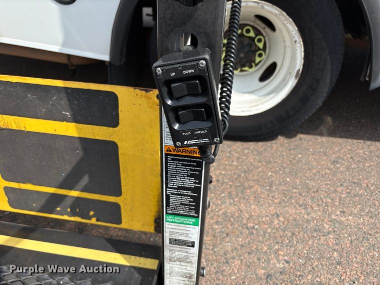 image for item EU4576 2014 Ford E450 Super duty shuttle bus