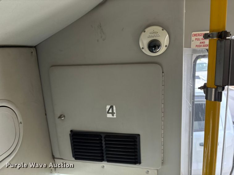 image for item EU4576 2014 Ford E450 Super duty shuttle bus