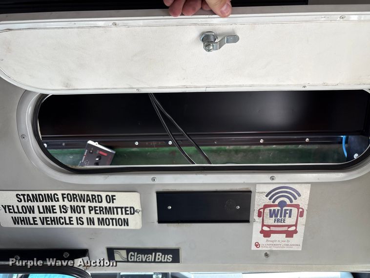 image for item EU4576 2014 Ford E450 Super duty shuttle bus