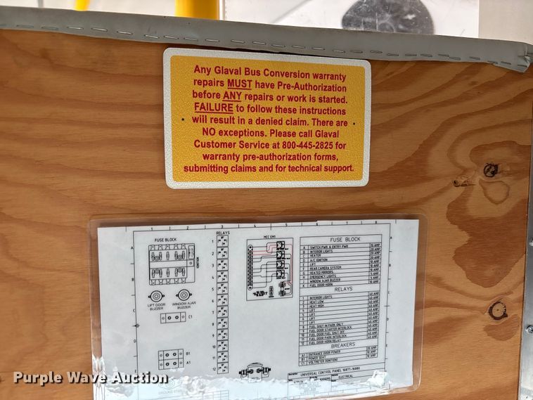 image for item EU4576 2014 Ford E450 Super duty shuttle bus