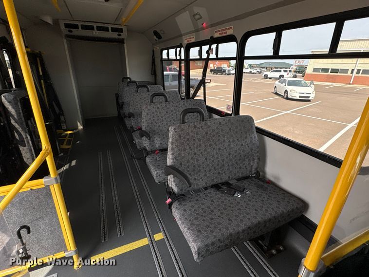 image for item EU4576 2014 Ford E450 Super duty shuttle bus