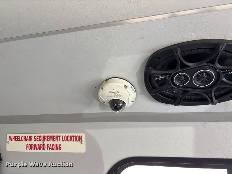 image for item EU4576 2014 Ford E450 Super duty shuttle bus