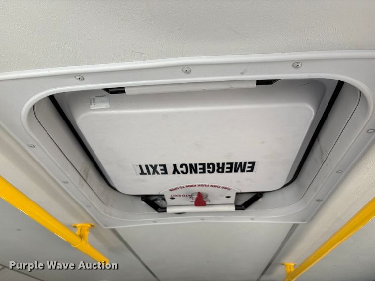 image for item EU4576 2014 Ford E450 Super duty shuttle bus