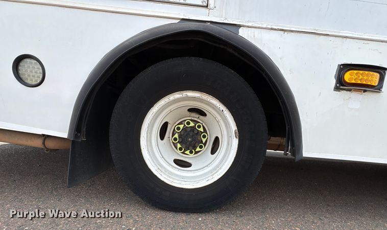 image for item EU4576 2014 Ford E450 Super duty shuttle bus