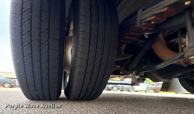 image for item EU4576 2014 Ford E450 Super duty shuttle bus