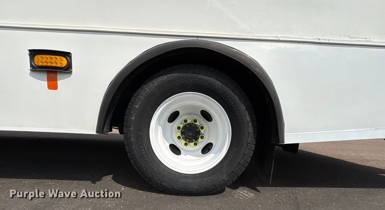 image for item EU4576 2014 Ford E450 Super duty shuttle bus