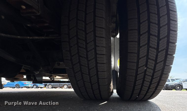 image for item EU4576 2014 Ford E450 Super duty shuttle bus