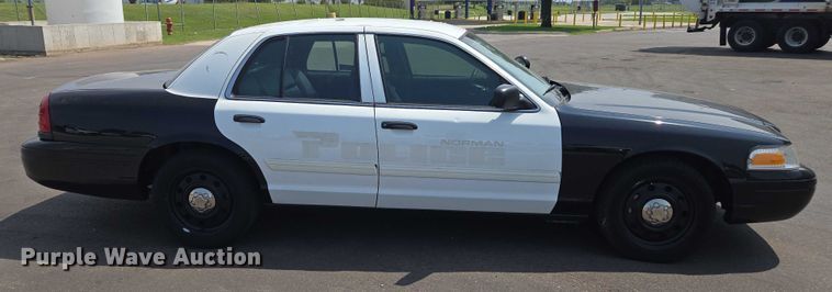image for item EU4577 2010 Ford Crown Victoria Police Interceptor 