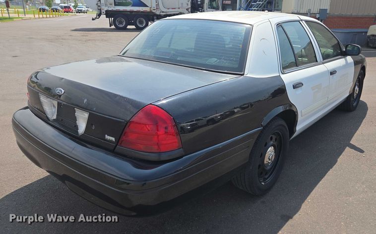 image for item EU4577 2010 Ford Crown Victoria Police Interceptor 