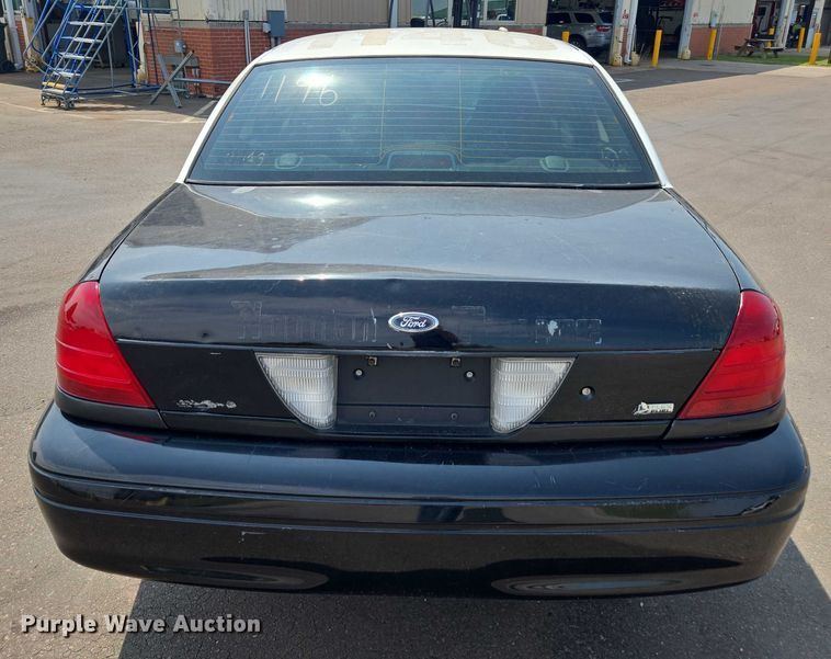 image for item EU4577 2010 Ford Crown Victoria Police Interceptor 