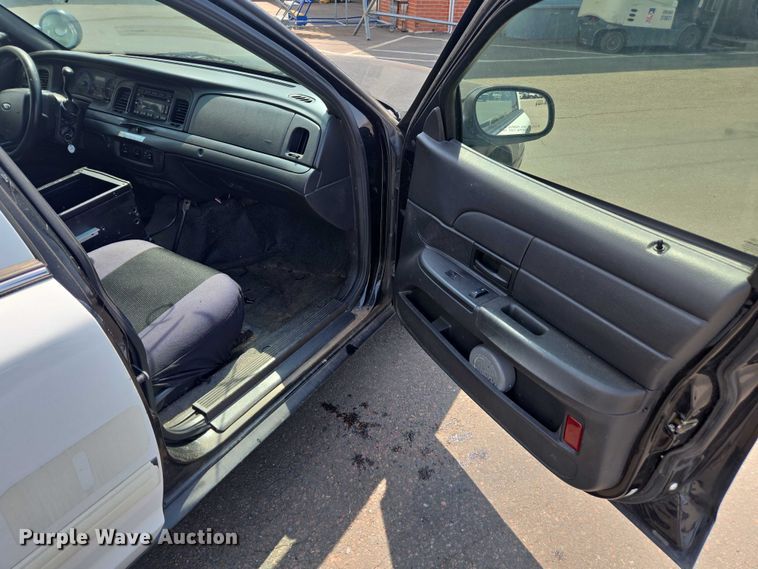 image for item EU4577 2010 Ford Crown Victoria Police Interceptor 