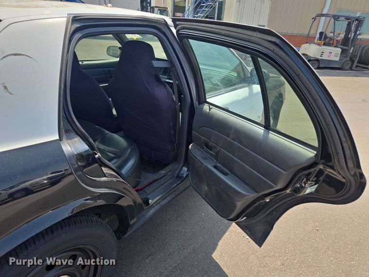 image for item EU4577 2010 Ford Crown Victoria Police Interceptor 