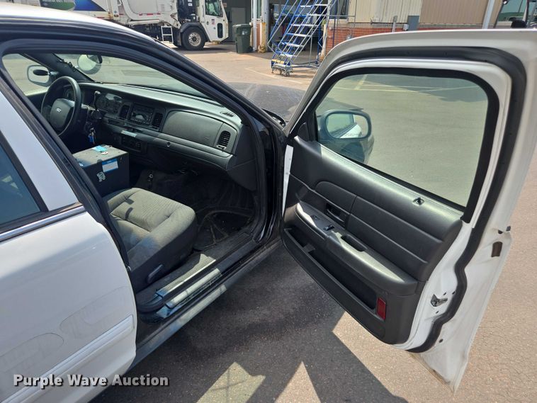 image for item EU4578 2009 Ford Crown Victoria Police Interceptor 