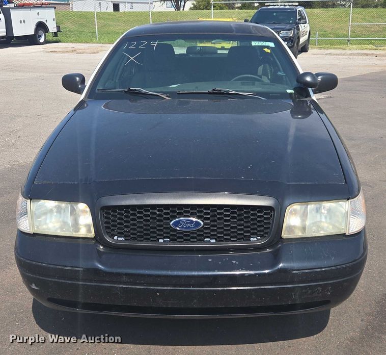 image for item EU4579 2011 Ford Crown Victoria Police interceptor 