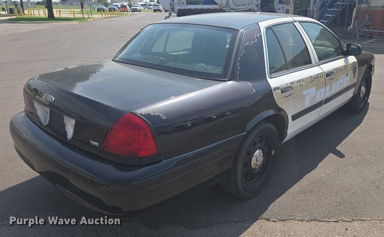 image for item EU4579 2011 Ford Crown Victoria Police interceptor 