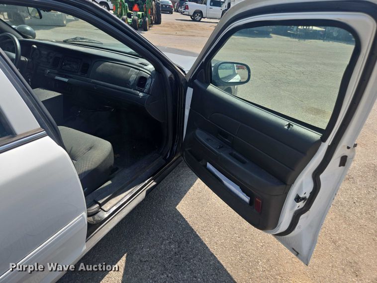 image for item EU4580 2009 Ford Crown Victoria Police Inceptor  