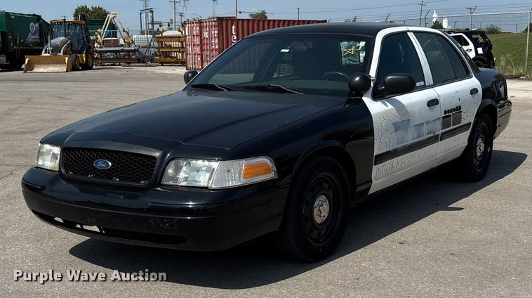 image for item EU4581 2011 Ford Crown Victoria Police Interceptor 