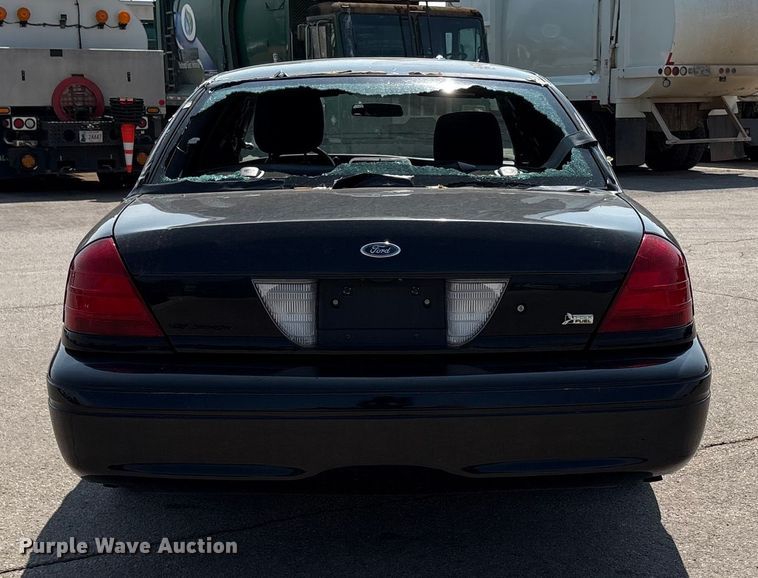 image for item EU4581 2011 Ford Crown Victoria Police Interceptor 