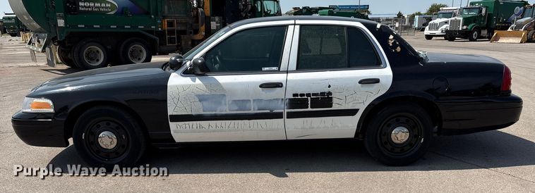 image for item EU4581 2011 Ford Crown Victoria Police Interceptor 