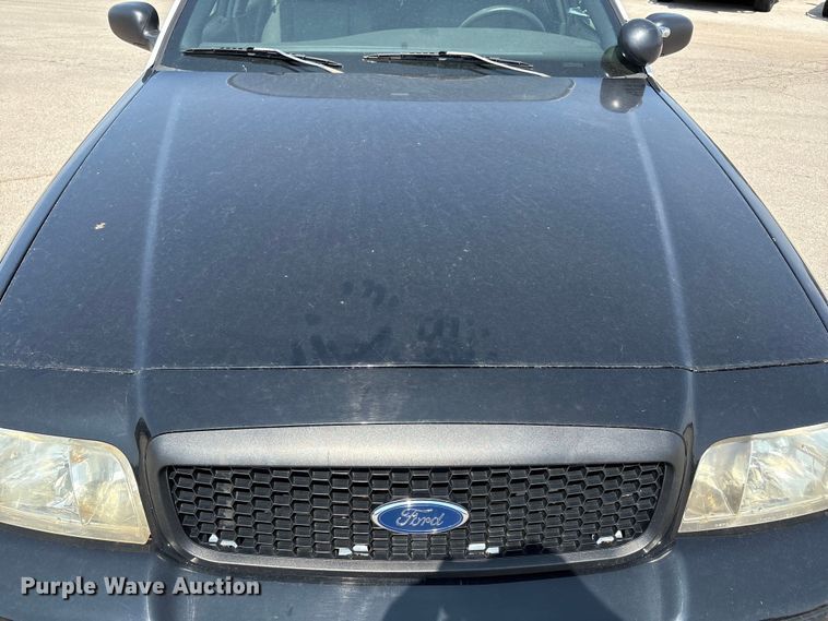 image for item EU4581 2011 Ford Crown Victoria Police Interceptor 