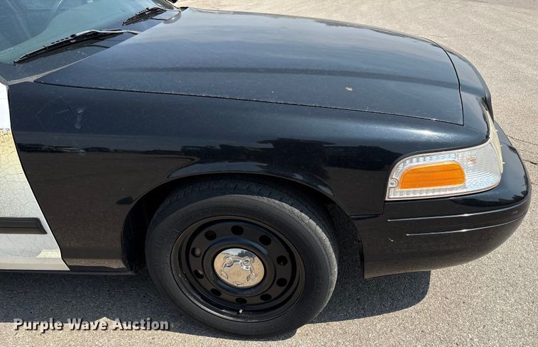 image for item EU4581 2011 Ford Crown Victoria Police Interceptor 