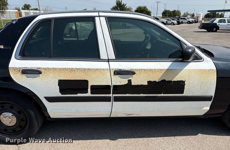 image for item EU4581 2011 Ford Crown Victoria Police Interceptor 