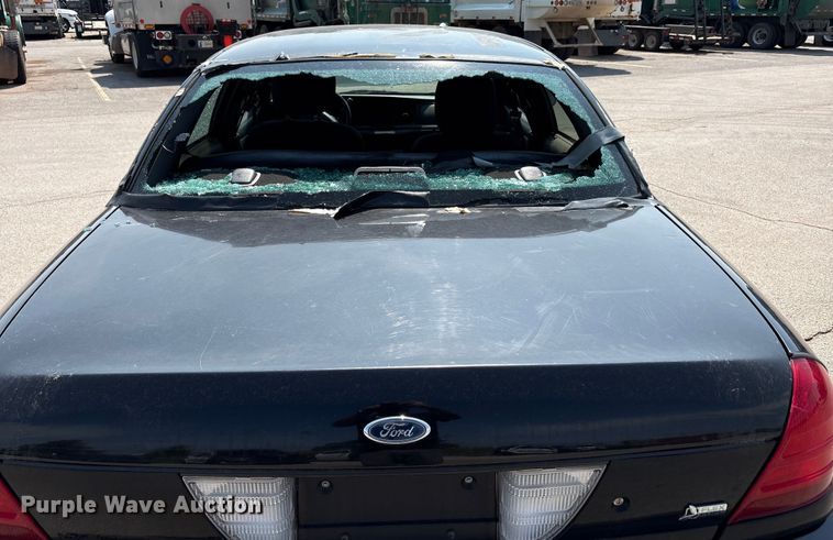 image for item EU4581 2011 Ford Crown Victoria Police Interceptor 