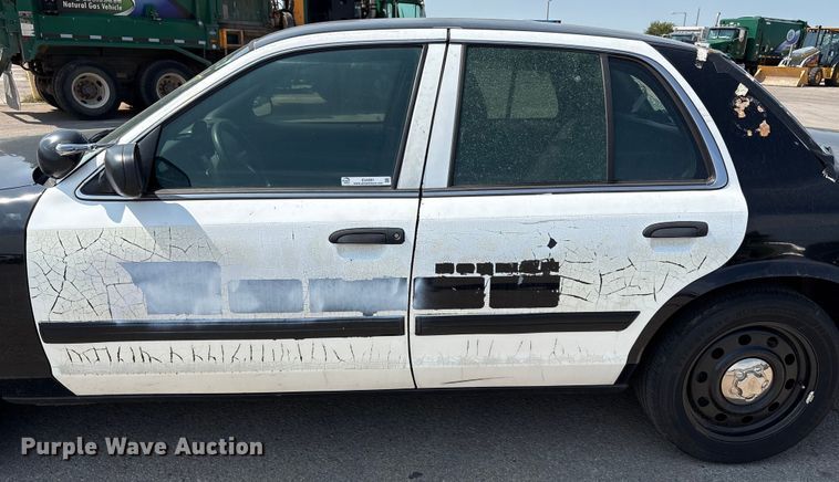 image for item EU4581 2011 Ford Crown Victoria Police Interceptor 