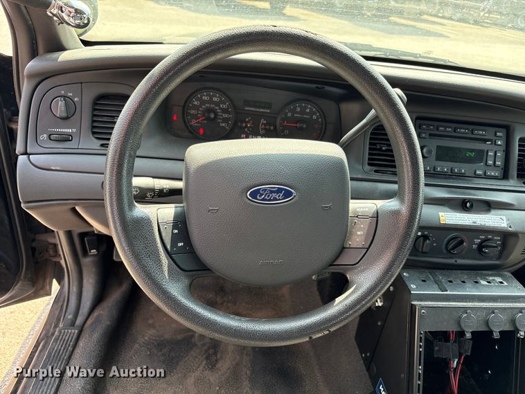 image for item EU4581 2011 Ford Crown Victoria Police Interceptor 