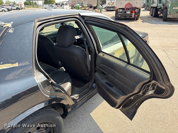 image for item EU4581 2011 Ford Crown Victoria Police Interceptor 