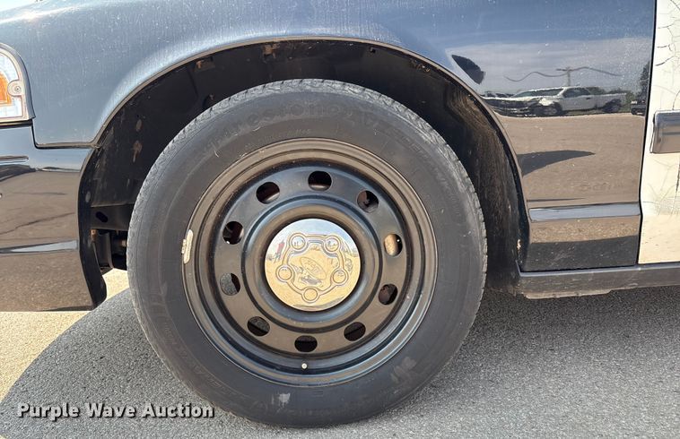 image for item EU4581 2011 Ford Crown Victoria Police Interceptor 