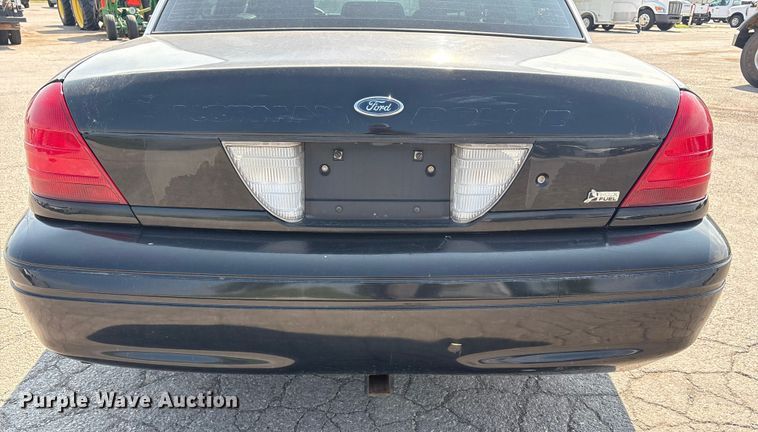 image for item EU4587 2009 Ford Crown Victoria Police interceptor 