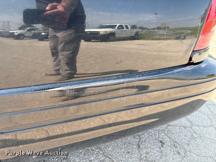 image for item EU4587 2009 Ford Crown Victoria Police interceptor 