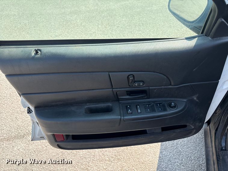 image for item EU4587 2009 Ford Crown Victoria Police interceptor 