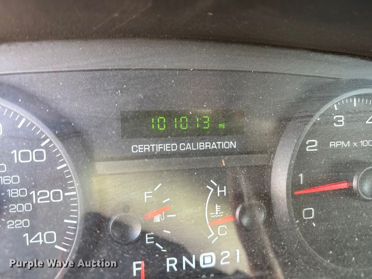 image for item EU4587 2009 Ford Crown Victoria Police interceptor 